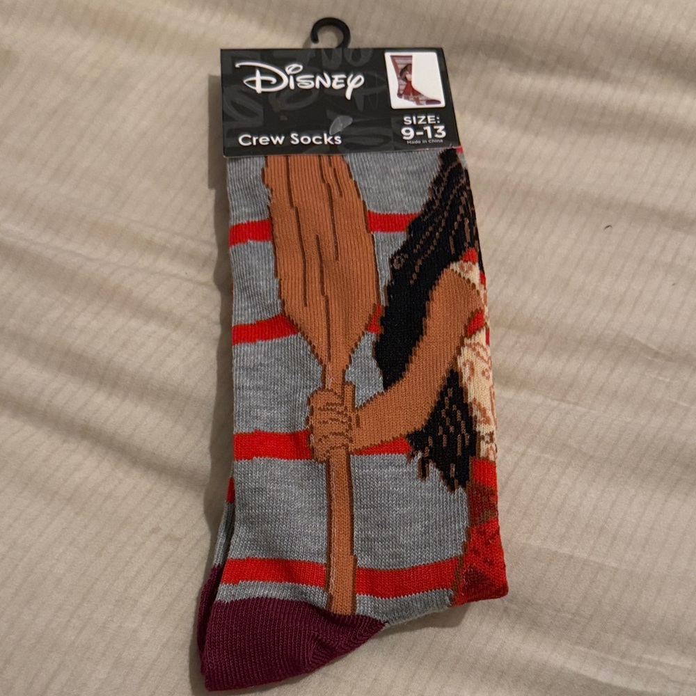 Disney Moana Gray and Red Crew Socks sz 9-13